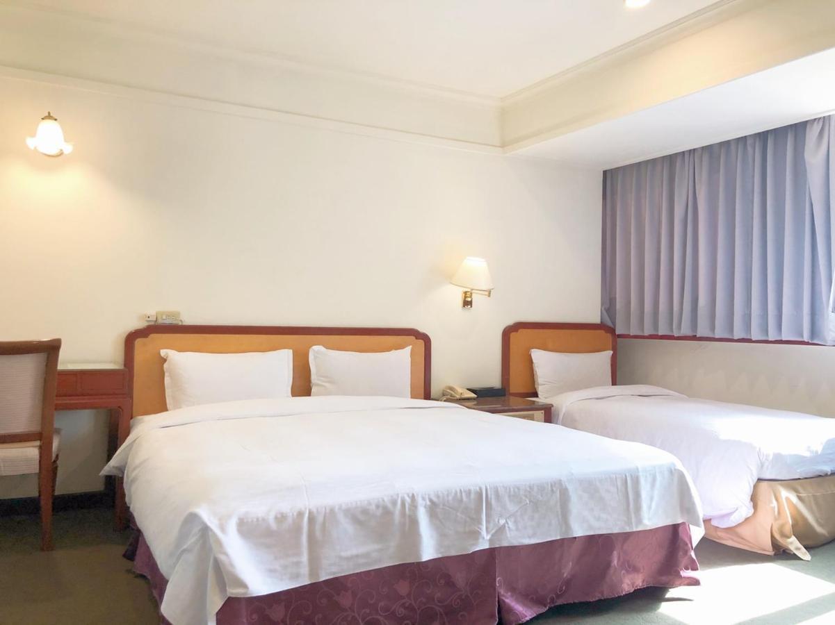 Moonlight Hotel Hsinchu City Exterior photo